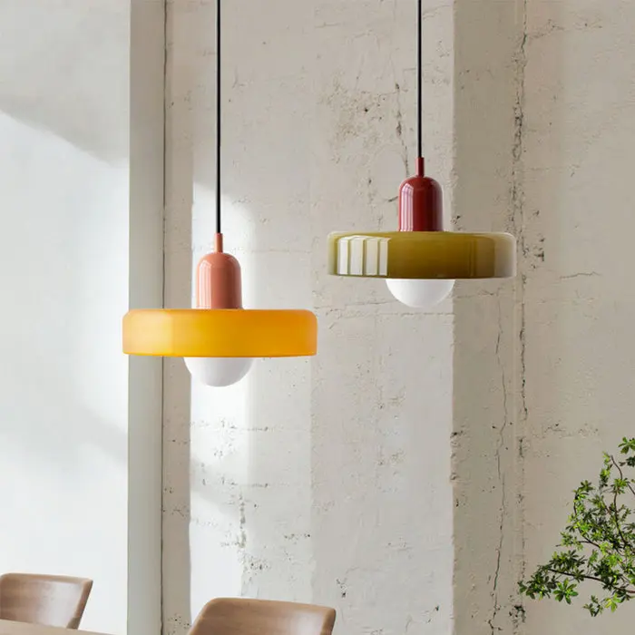 ColorGlow - Elegant Pendellampe i Farget Glass for Unik Belysning - Image 5