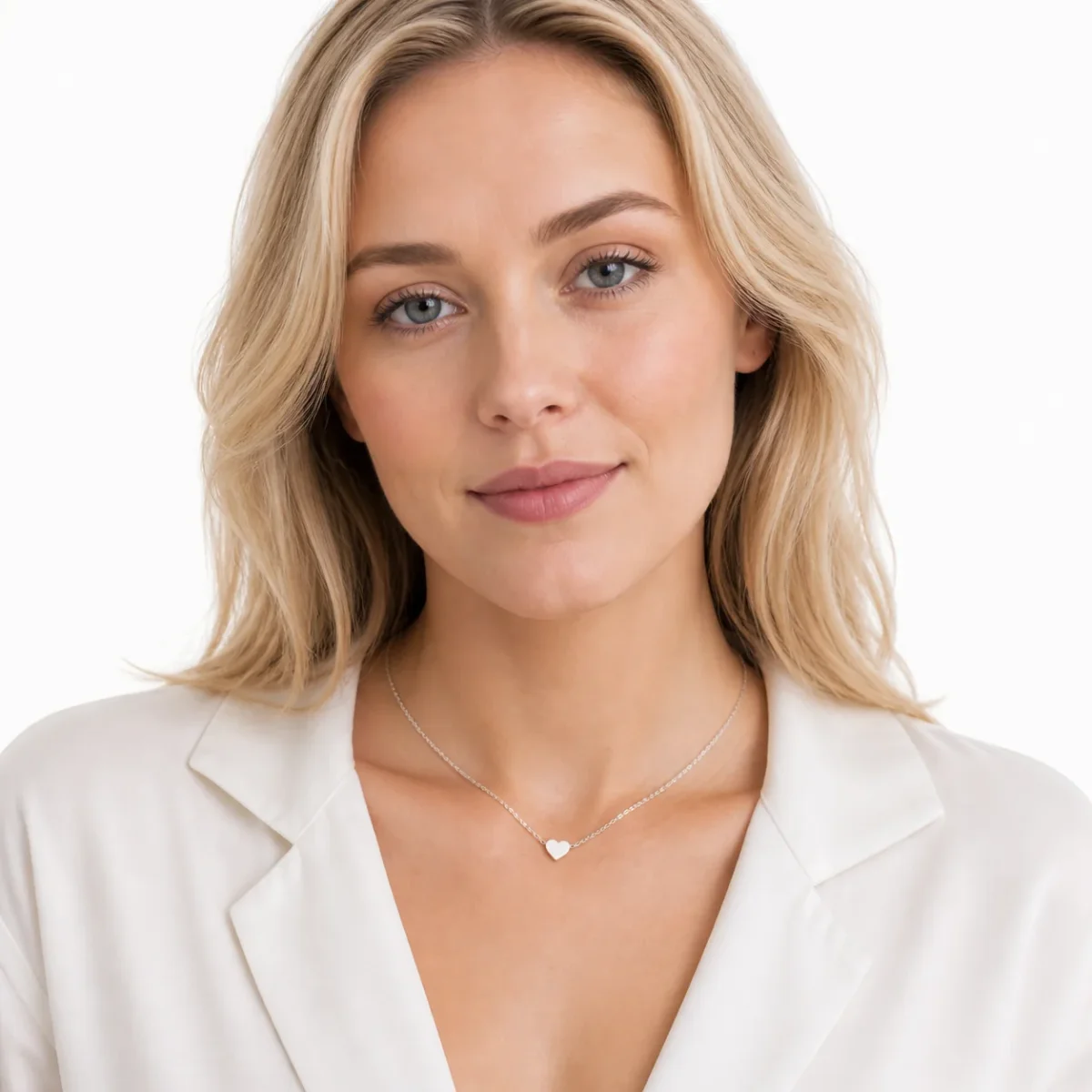 Hjerte “LOVE” Halskjede – Minimalistisk Clavicle Smykke - Image 4