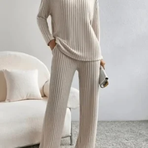 CozyCraft - Trendy Sett med Strikket Bukse og Genser for Komfort