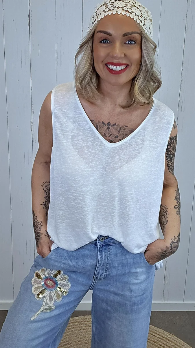 Laura singlet basic Hvit