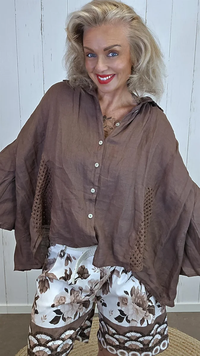 Tanja linskjorte med Hekledetaljer brun