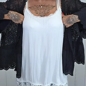 Evelina Singlet med blonder hvit