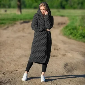 ComfortWear - Kvinners Lang Strikket Hettejakke