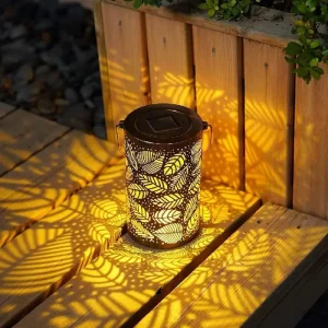 LumeCraft - Dekorativ Lykt med LED-Bladdesign for Stemningsfull Belysning
