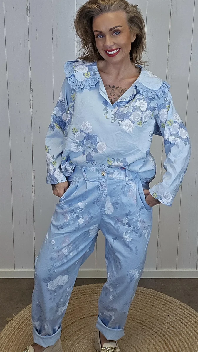 Nora blomsterbukse blå - Image 2