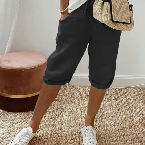 ChicFit - Shorts for Kvinner i Stilrent Design for Varme Dager