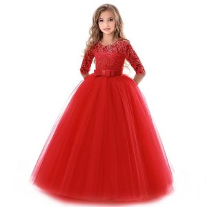 Rød prinsessekjole med lange ermer